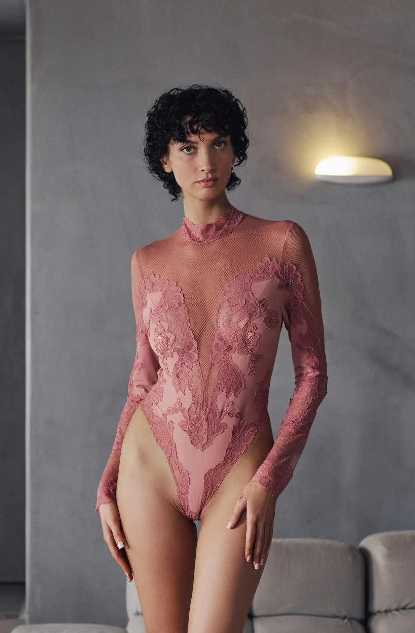 Body à manches longues Bonnie en maille et dentelle rose - Image 2