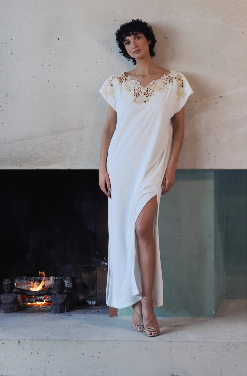 Chemise de nuit longue Bianca en molleton de coton blanc et guipure - Image 3