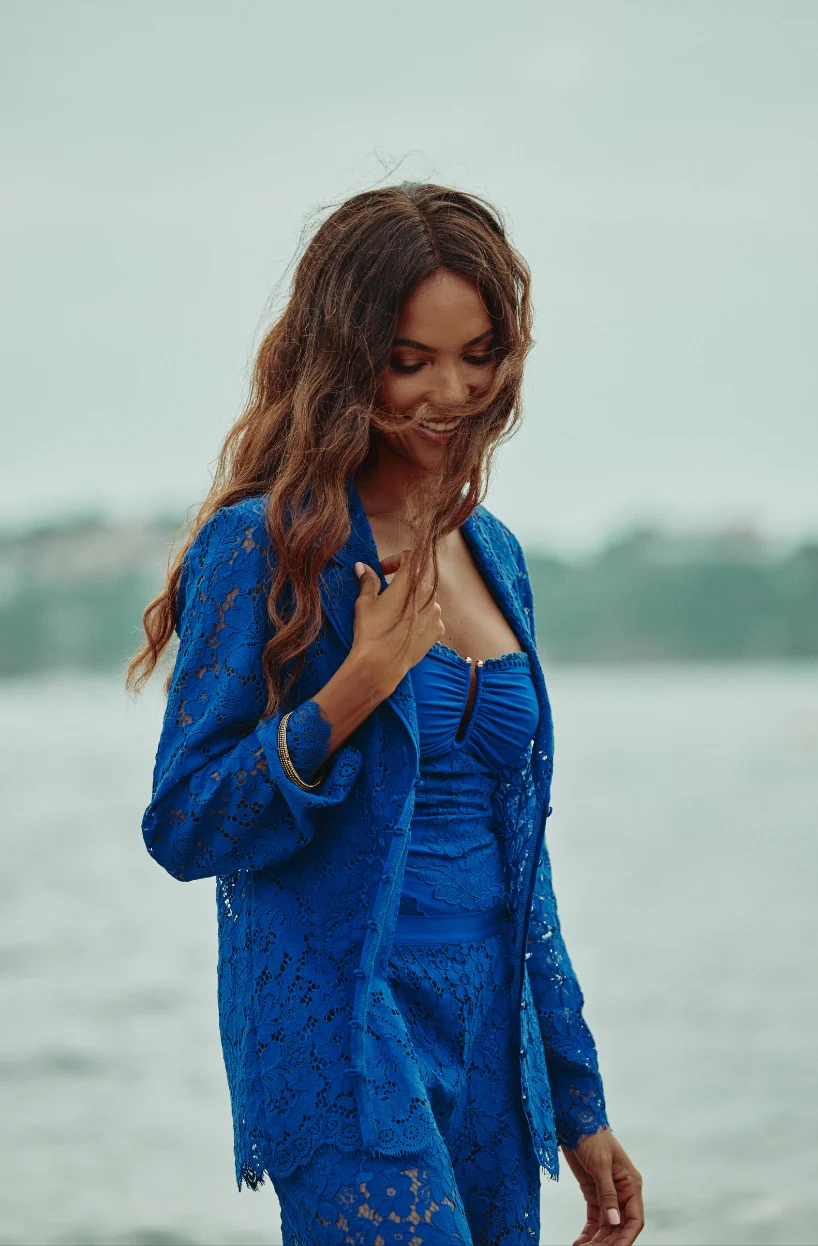 Chemise en dentelle bleue Céleste - Image 4