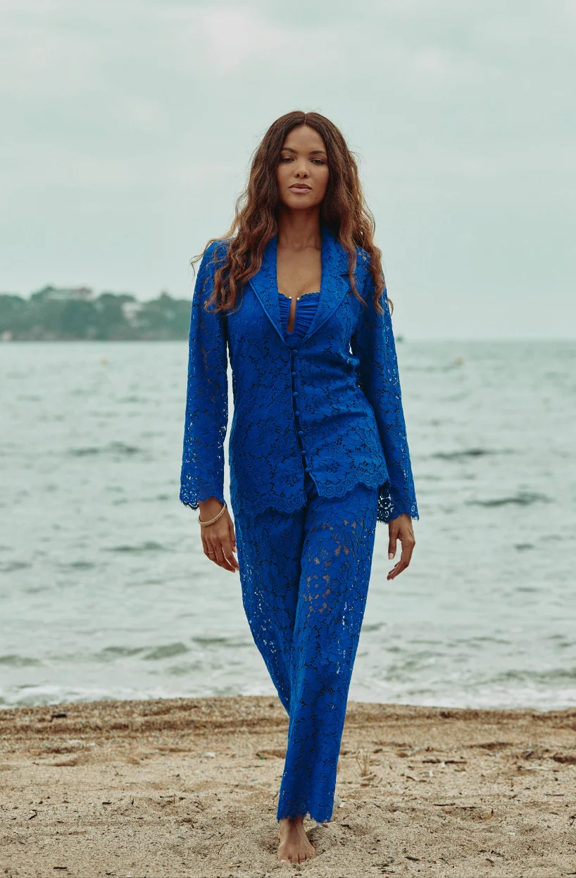 Chemise en dentelle bleue Céleste - Image 5