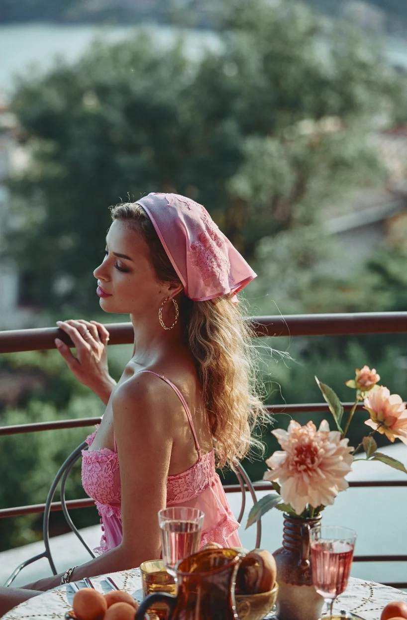 Coiffe Calista en mousseline de soie et dentelle rose - Image 2
