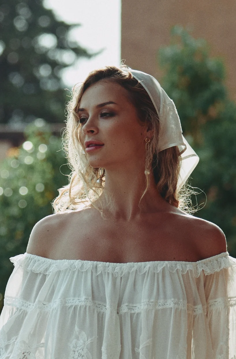 Coiffe Calista en mousseline de soie et dentelle blanche - Image 2