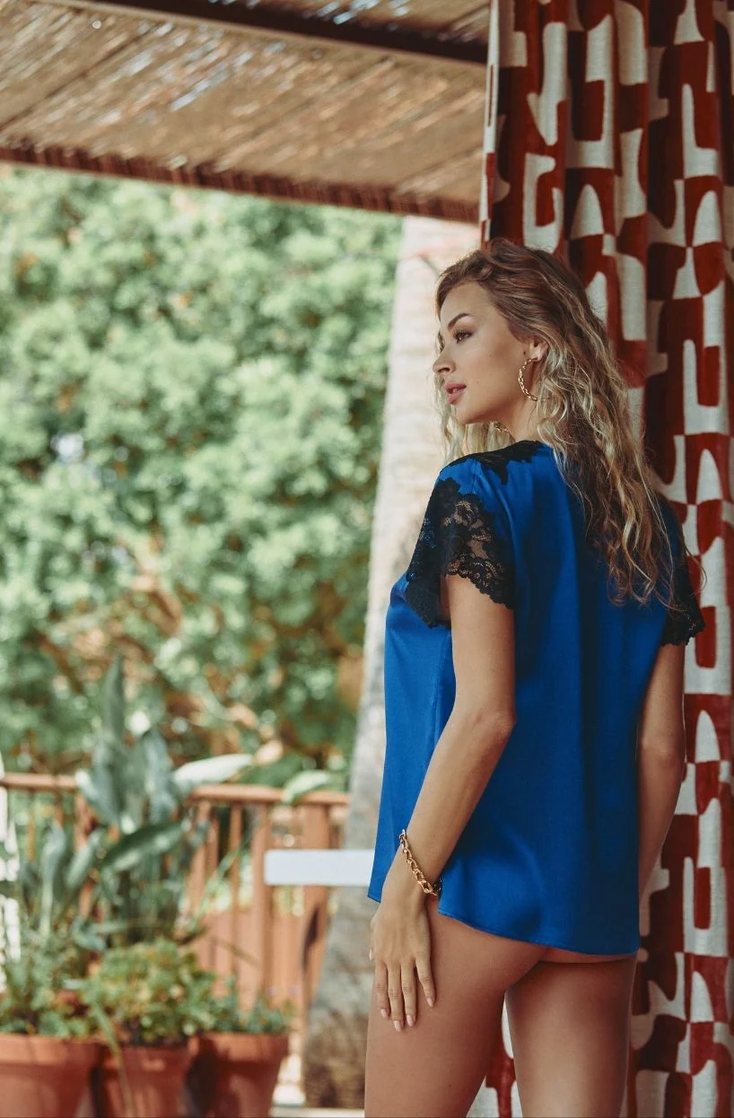 Débardeur en soie bleue et dentelle Carmela - Image 3