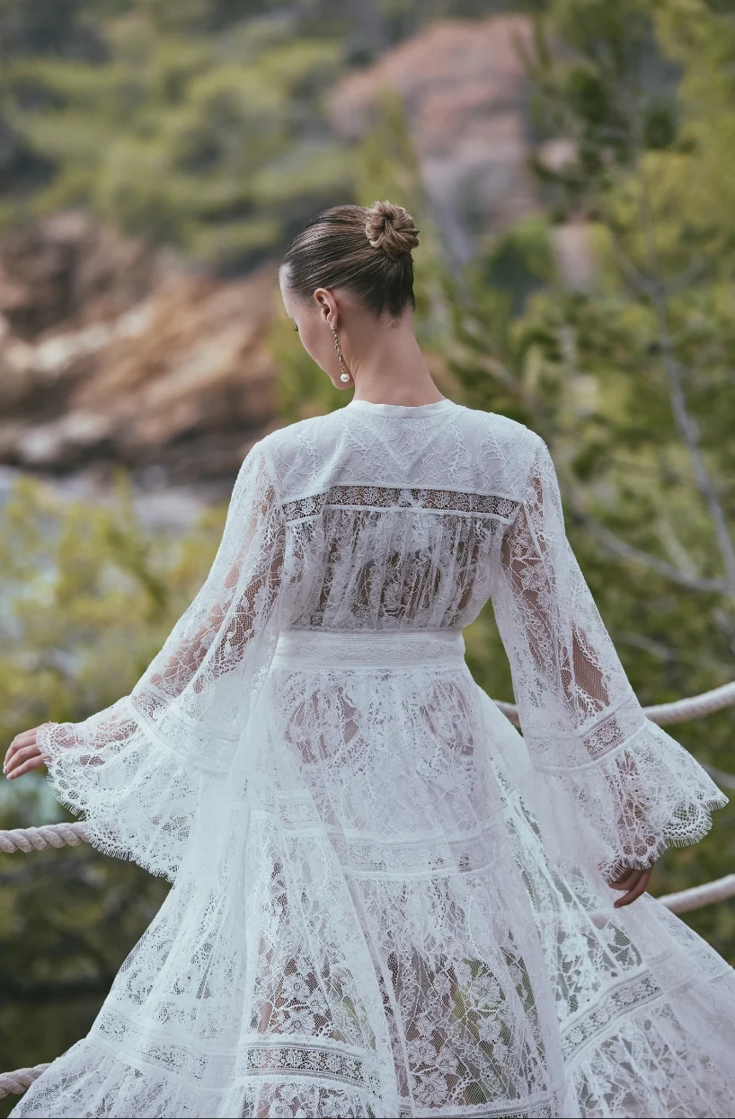 Déshabillé long romantique Angèle en dentelle blanche - Image 3