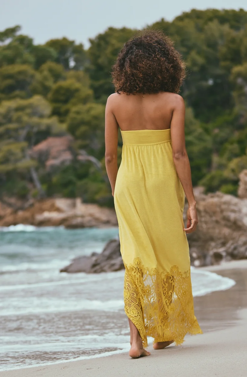 Longue robe de plage bandeau Aphrodite en molleton de coton et dentelle jaune - Image 2