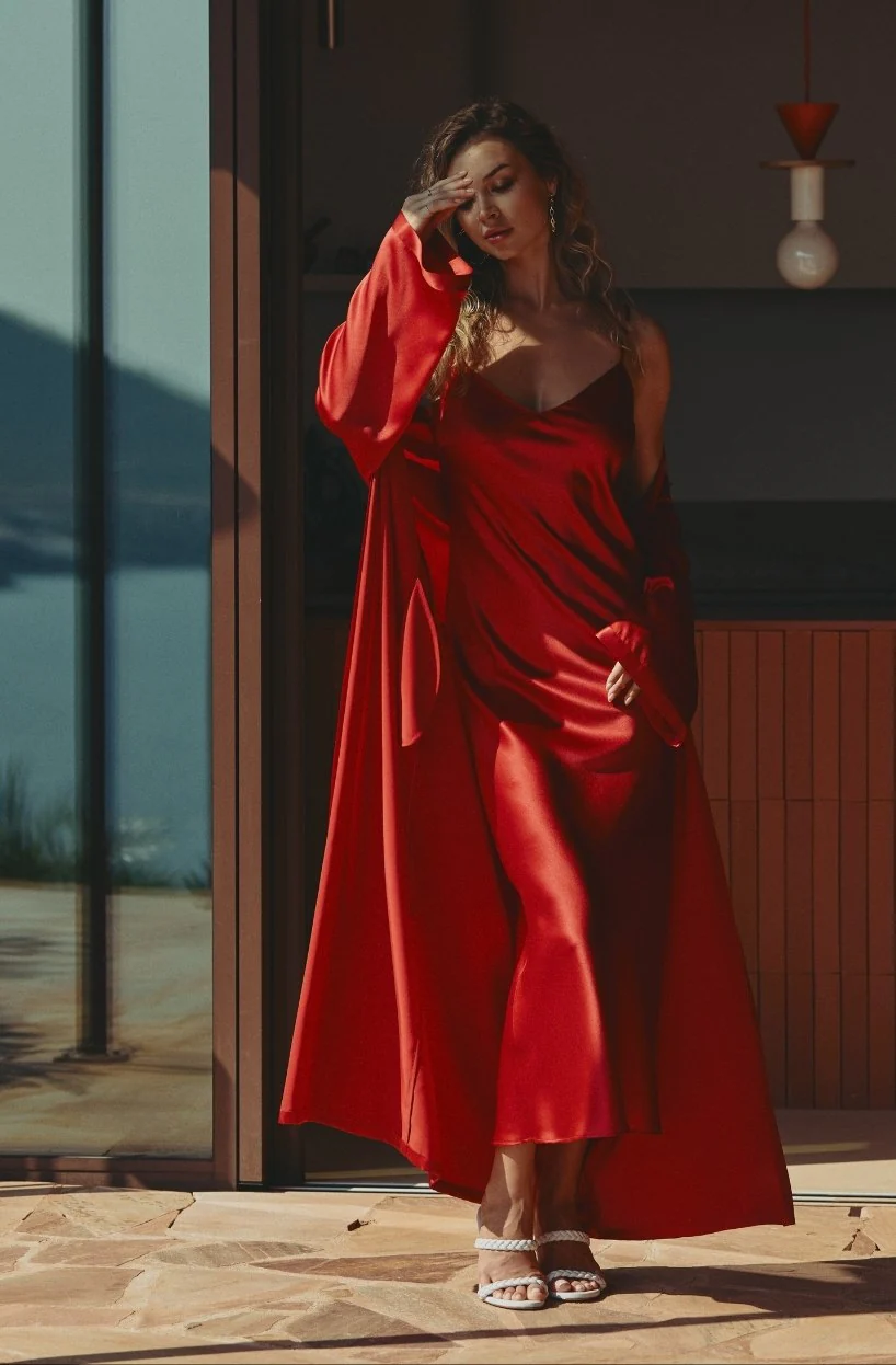 Nuisette longue Tracy en soie rouge - Image 4