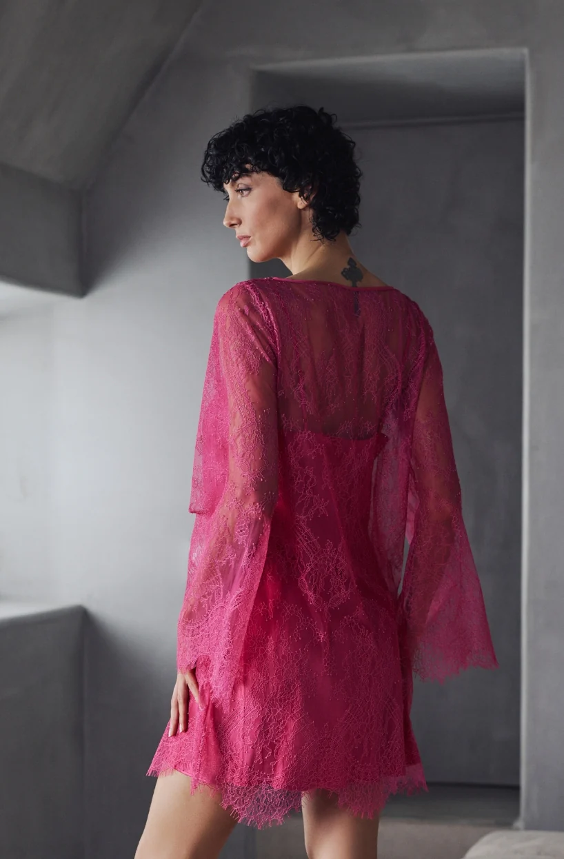 Robe en dentelle rose Brooke - Image 2