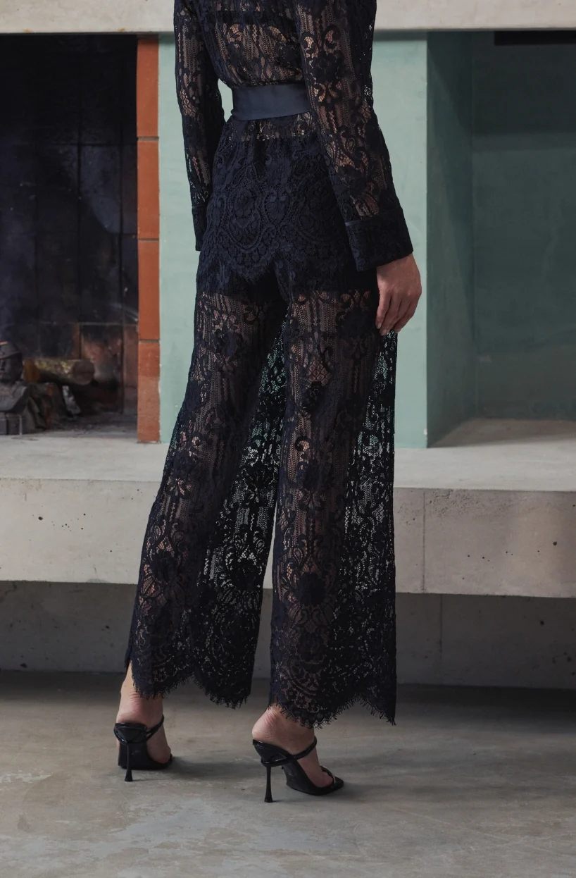 Pantalon noir en dentelle Branda - Image 3