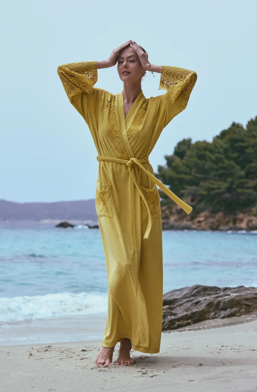 Peignoir long Aphrodite en molleton de coton et dentelle jaune - Image 2
