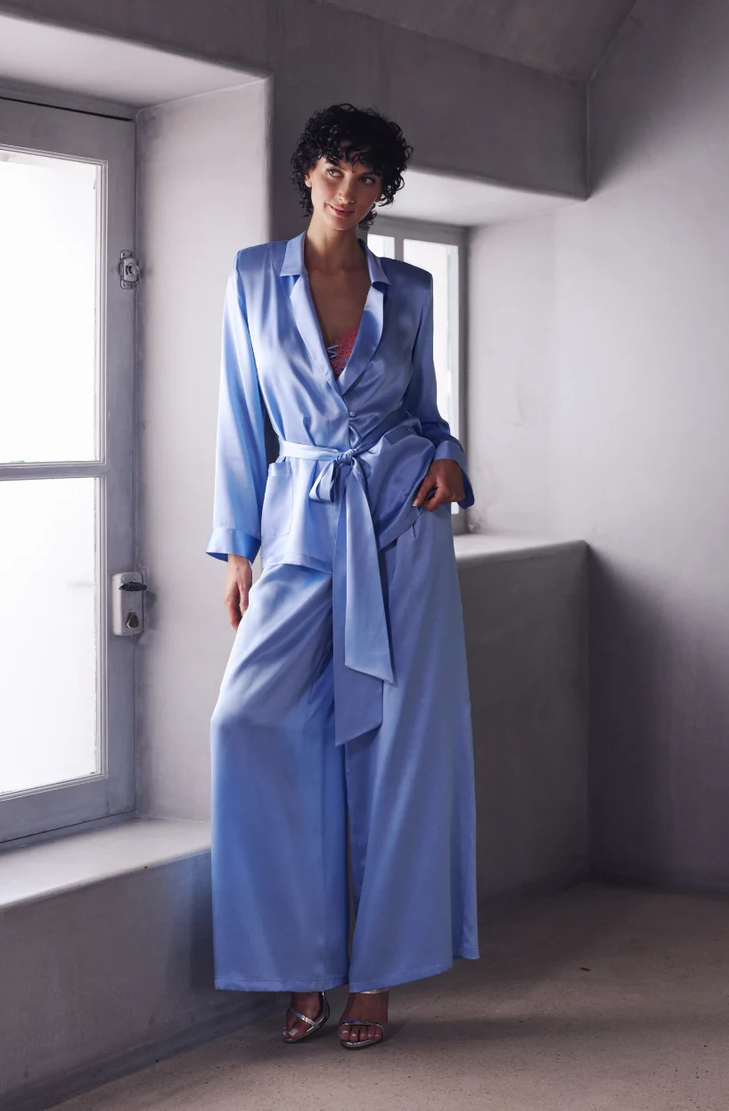 Pyjama Becky en satin de soie bleu pastel - Image 3