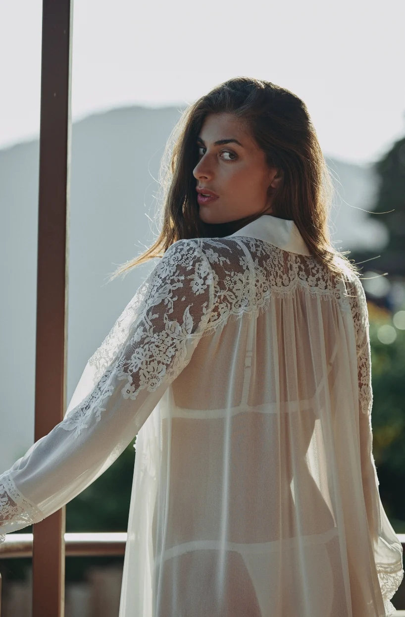 Robe chemise Calista en mousseline de soie et dentelle blanche - Image 3