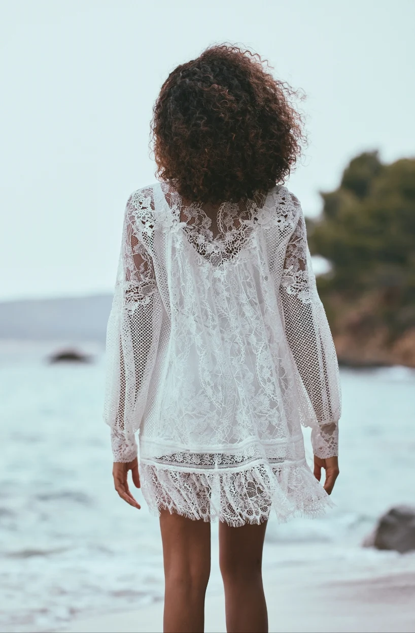 Robe courte Angèle en dentelle blanche - Image 3