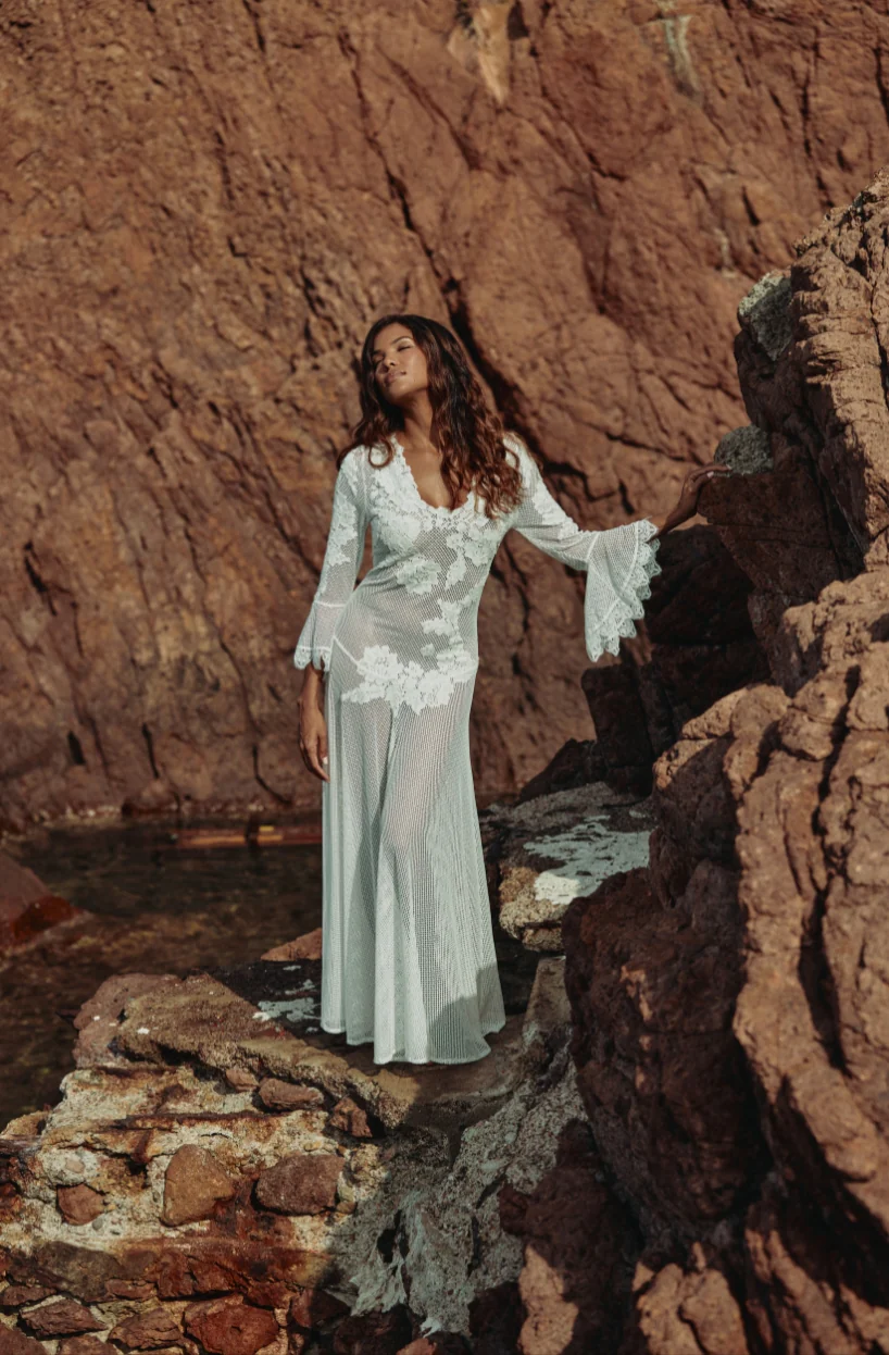 Robe longue sexy Céleste en résille et dentelle blanche - Image 2