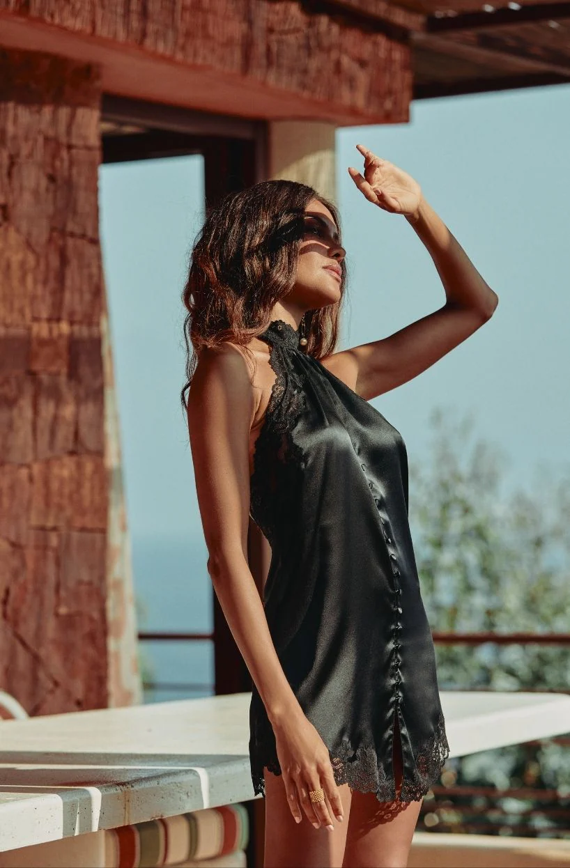 Robe nuisette dos nu en soie et dentelle noire Carmela - Image 3