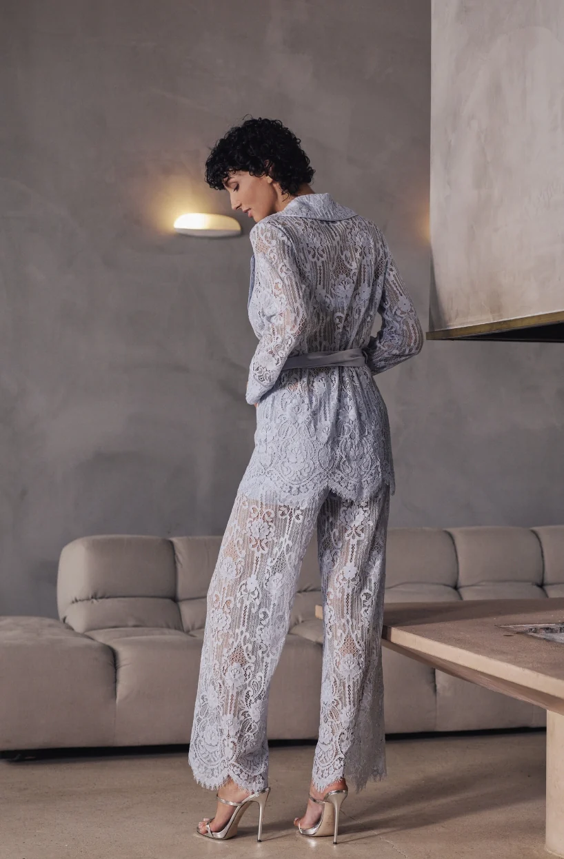 Veste tailleur en dentelle bleue Branda - Image 2