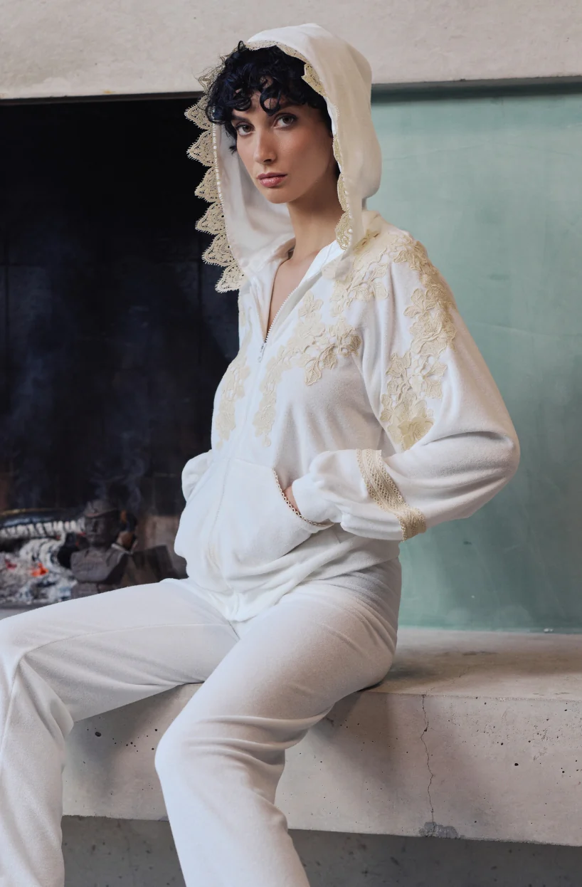 Veste à capuche Bianca en molleton de coton blanc et guipure - Image 3